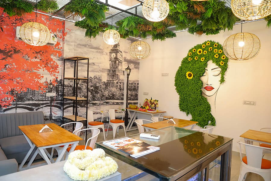 Peep in Cafe photo 1